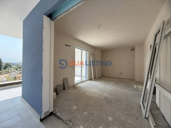 Tirane, shitet apartament 2+1+Ballkon Kati 3, 114 m² 131.882 € (Univers City)
