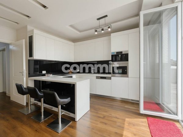 Tirane, jepet me qera apartament 2+1 Kati 3, 130 m² 1.700 € 