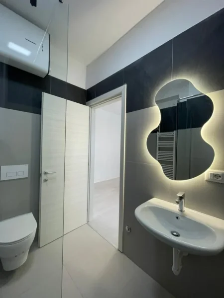 Tirane, jepet me qera apartament 2+1+Aneks+Ballkon Kati 4, 97 m² 700 € (River Rezidence)