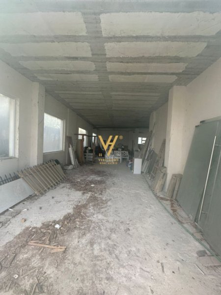 Tirane, shitet dyqan Kati 0, 342 m² 240.000 € (PROFARMA)
