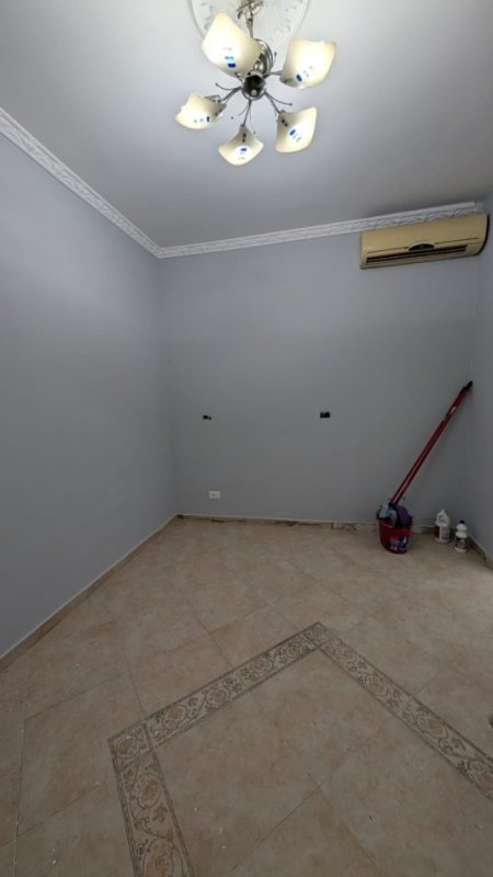 Tirane, jepet me qera apartament 1+1+Ballkon Kati 2, 55 m² 250 € (Rruga Gaqo Tashko, prane shkolles bajram curri)