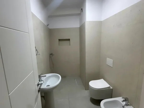 Tirane, shitet apartament 2+1 , 90 m² 149.000 € (Astir)