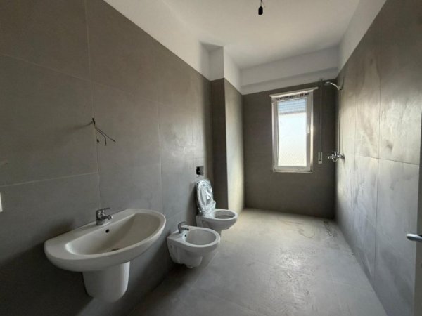 Tirane, shitet apartament 2+1 Kati 4, 108 m² 91.800 € (Kamez)