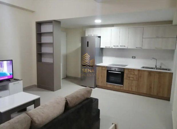 Tirane, jepet me qera Vile 2+1 Kati 2, 80 m² 450 € (Rruga Tasim Shehu,)