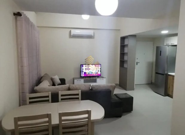 Tirane, jepet me qera Vile 2+1 Kati 2, 80 m² 450 € (Rruga Tasim Shehu,)