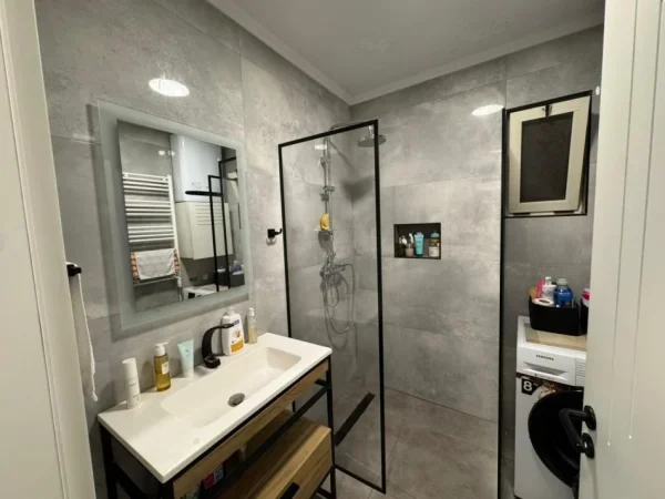Tirane, shitet apartament 1+1 , 71 m² 140.000 € (Kodra e Diellit)