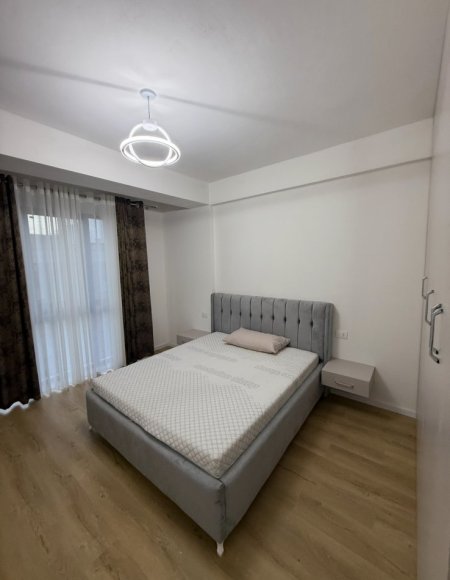 Tirane, jepet me qera apartament 2+1+Ballkon Kati 7, 120 m² 500 € (Astir, Prane Viles L)