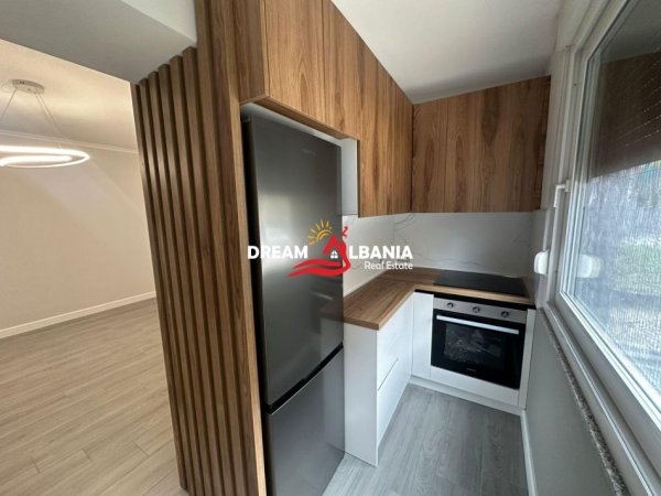 Tirane, jepet me qera apartament 1+1 , 59 m² 550 € (Rruga Qemal Stafa prane Shkolles se Kuqe)
