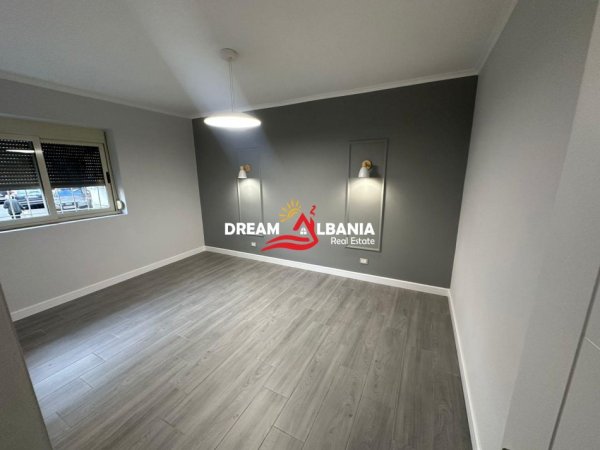 Tirane, jepet me qera apartament 1+1 , 59 m² 550 € (Rruga Qemal Stafa prane Shkolles se Kuqe)