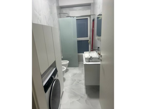 Tirane, jap me qera apartament 1+1 Kati 2, 54 m² 450 €