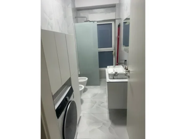 Tirane, jap me qera apartament 1+1 Kati 2, 54 m² 450 €