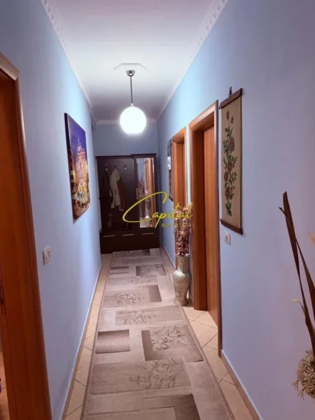 Tirane, jepet me qera apartament 2+1 Kati 3, 120 m² 550 € (ASTIR)