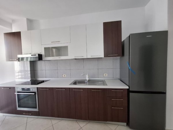 ✨ Apartament me Qira 2+1+2WC – 120 m² | 56.000 Lekë 📍 Rruga Bardhyl / Shkolla Andon Zako Çajupi