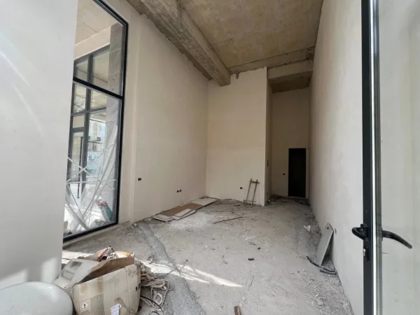 Tirane, shitet ambjent biznesi Kati 0, 35 m² 350.000 € (Selvia)