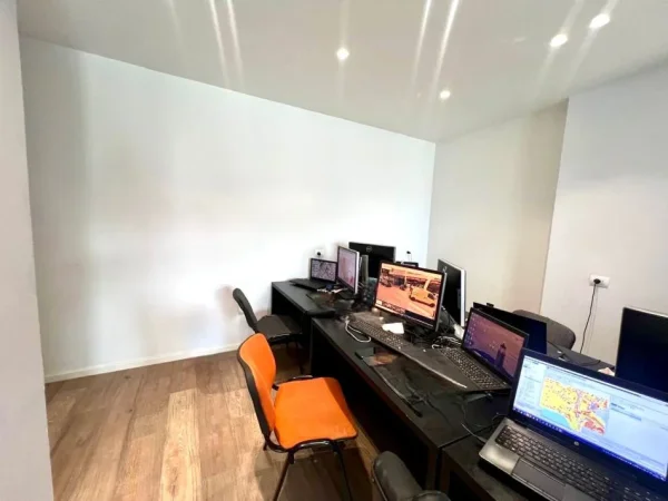 Tirane, shitet apartament 3+1+Ballkon Kati 5, 110 m² 300.000 € (21Dhjetori)