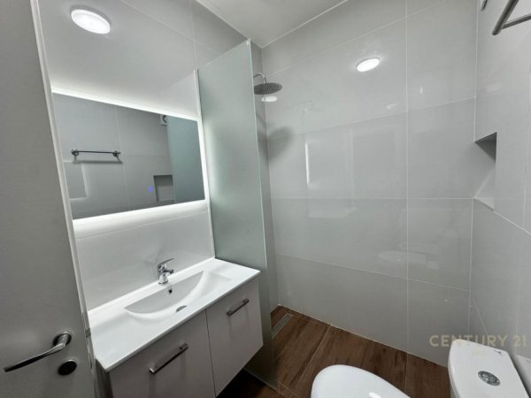 Tirane, shitet apartament 2+1+Aneks+Ballkon Kati 8, 105 m² 168.000 € (Kompleksi Fratari)