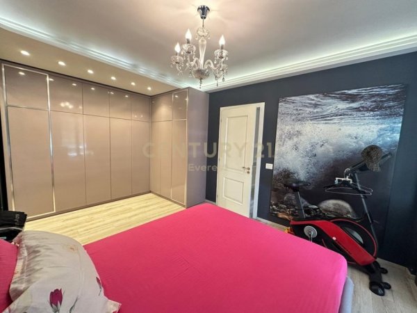 Tirane, shitet apartament 2+1 Kati 5, 107 m² 220.000 € (PERBALLE DELIJORGJIT)