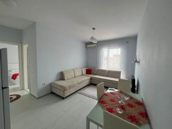 Tirane, jepet me qera apartament 1+1 Kati 6, 660 € 