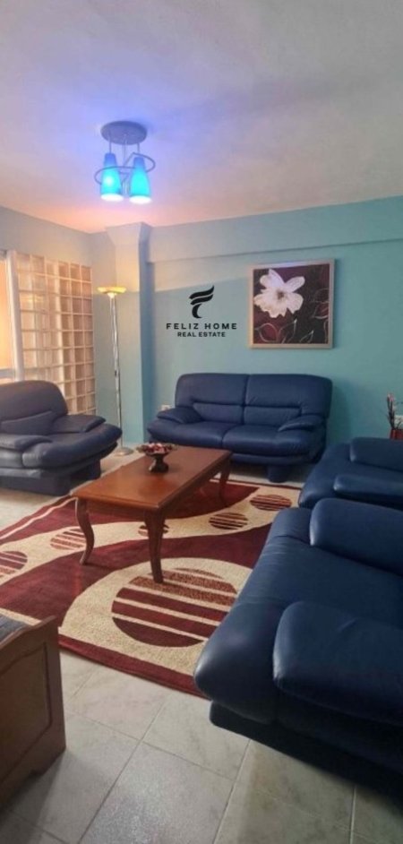 Tirane, jepet me qera apartament 2+1 Kati 2, 100 m² 570€ (LAPRAKE)