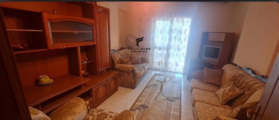 Tirane, jepet me qera apartament 2+1 Kati 2, 100 m² 570€ (LAPRAKE)