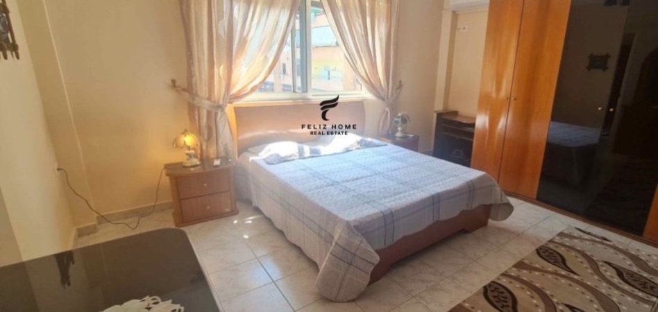 Tirane, jepet me qera apartament 2+1 Kati 2, 100 m² 570€ (LAPRAKE)