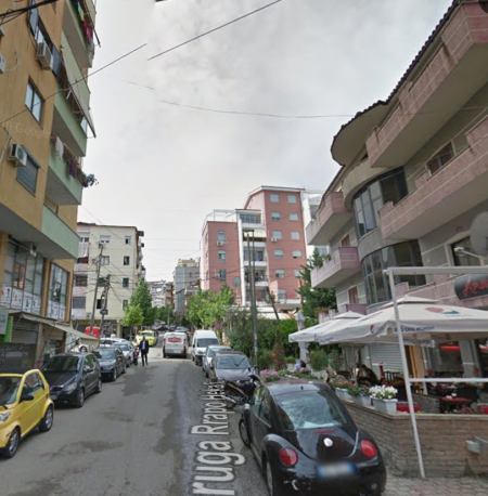 Tirane, shitet apartament 2+1+Ballkon Kati 2, 102 m² 175.000 € (Rruga Rrapo Hekali)