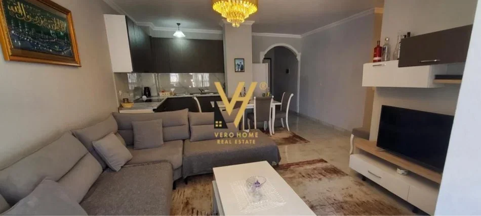 Tirane, jepet me qera apartament 1+1+Ballkon Kati 11, 86 m² 650 € (KOMUNA E PARISIT)