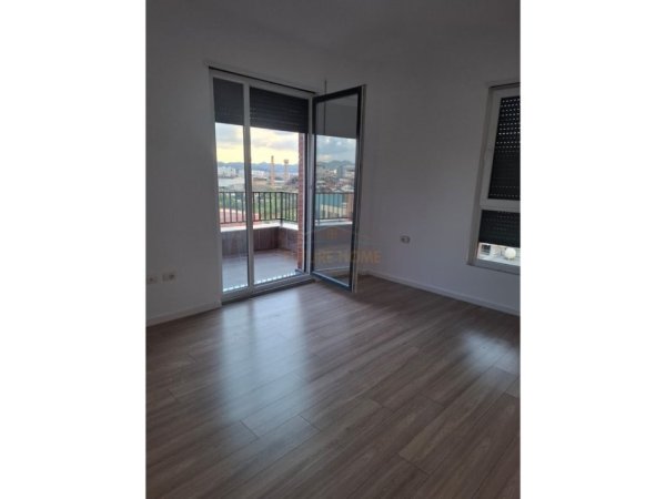 Tirane, jepet me qera apartament 2+1 Kati 5, 95 m² 400 € 