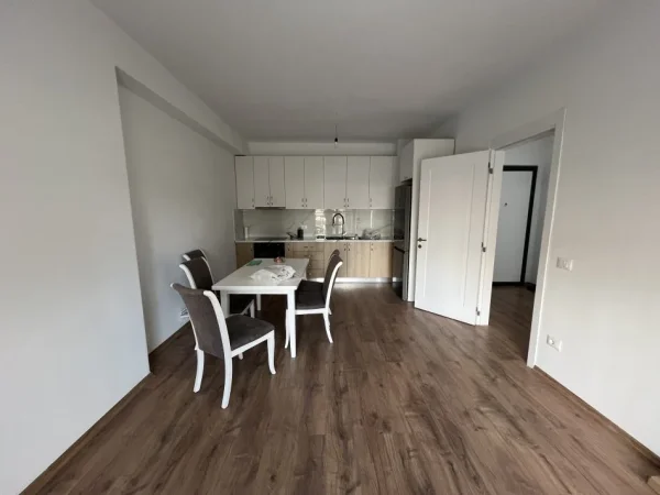 Tirane, shitet apartament 2+1+Ballkon Kati 1, 105 m² 196000 € (Bulevardi i Ri El Bavo)
