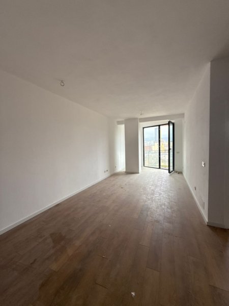 Tirane, jepet me qera zyre Kati 0, 75 m² 550 € (MINE PEZA)