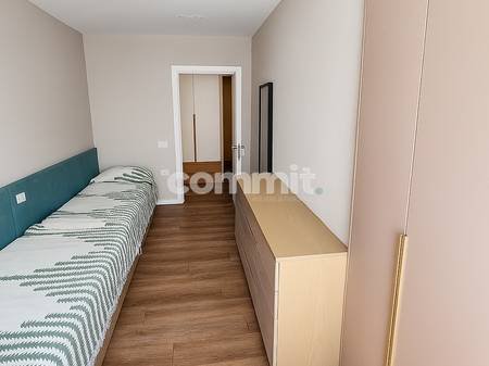 Tirane, jepet me qera apartament 2+1 Kati 4, 90 m² 1.300 € (sheshi skenderbej)