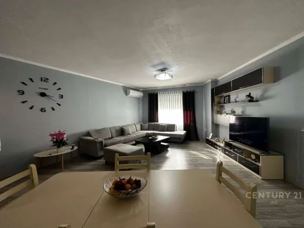Tirane, shitet apartament 2+1 Kati 5, 122 m² 158.000 € (fresku)