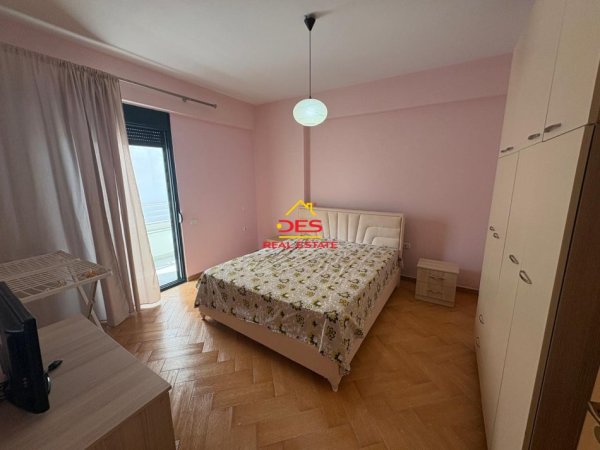 Vlore, jepet me qera apartament 2+1+Ballkon Kati 5, 115 m² 600 € (Rruga Jani Rexha)