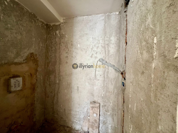 Tirane, shitet ambjent biznesi Kati 0, 35 m² 350.000 € (Selvia)