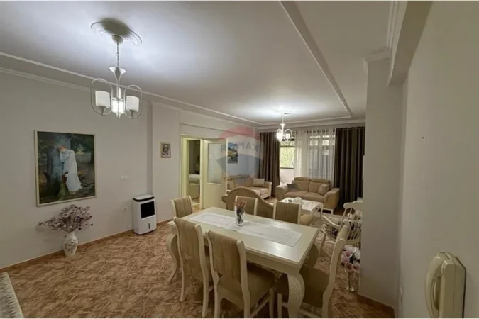 Tirane, shitet apartament 2+1 Kati 2, 115 m² 264.500 € (Stacioni i Trenit, Tiranë)