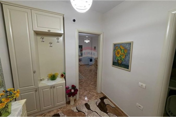 Tirane, shitet apartament 2+1 Kati 2, 115 m² 264.500 € (Stacioni i Trenit, Tiranë)