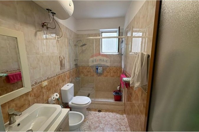 Tirane, shitet apartament 2+1 Kati 2, 115 m² 264.500 € (Stacioni i Trenit, Tiranë)