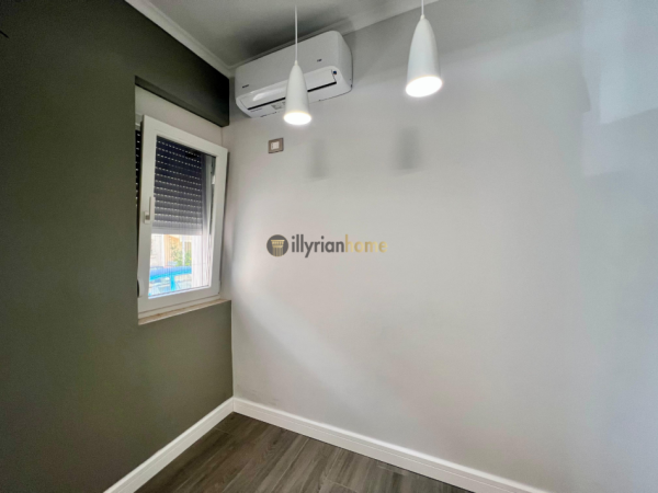 Tirane, jepet me qera apartament 1+1 Kati 1, 59 m² 550 € (Shkolla e Kuqe)