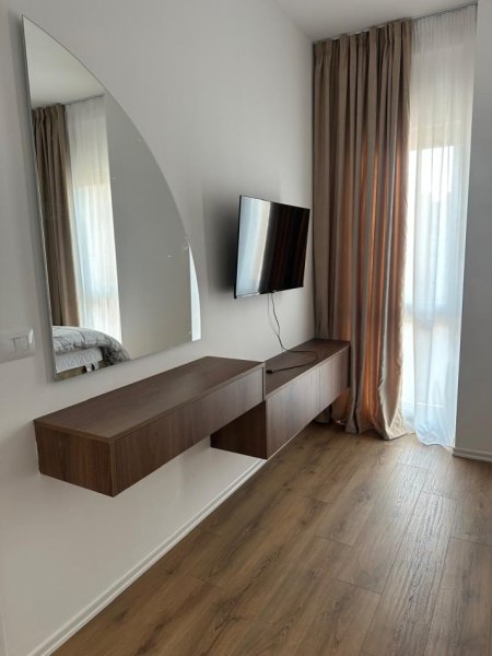 Tirane, jepet me qera 2+1 Kati 8, 80 m² 1.000 € (Zogu i Zi)
