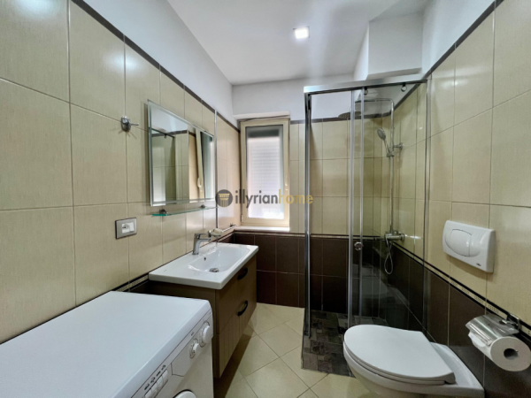 Tirane, jepet me qera apartament 1+1 Kati 1, 59 m² 550 € (Shkolla e Kuqe)