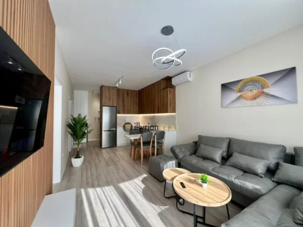 Shqiperi, jepet me qera apartament 2+1+Ballkon , 76 m² 1.000 € (Zogu i Zi)