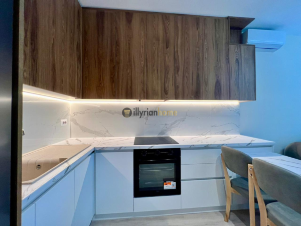 Shqiperi, jepet me qera apartament 2+1+Ballkon , 76 m² 1.000 € (Zogu i Zi)