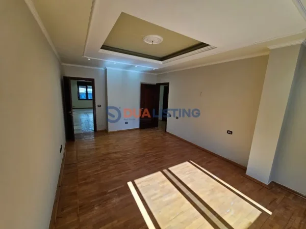 Tirane, shitet apartament 2+1 Kati 4, 140 m² (Bulevardi Bajram Curri)