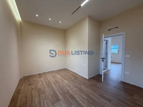 Tirane, shitet apartament 1+1 Kati 1, 64 m² 124.756 € (Prane Kompleksit Mangalem)