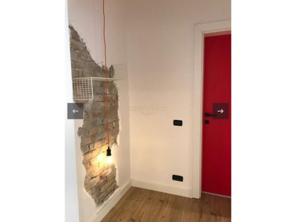 Tirane, jepet me qera zyre Kati 1, 110 m² 1.000 € 