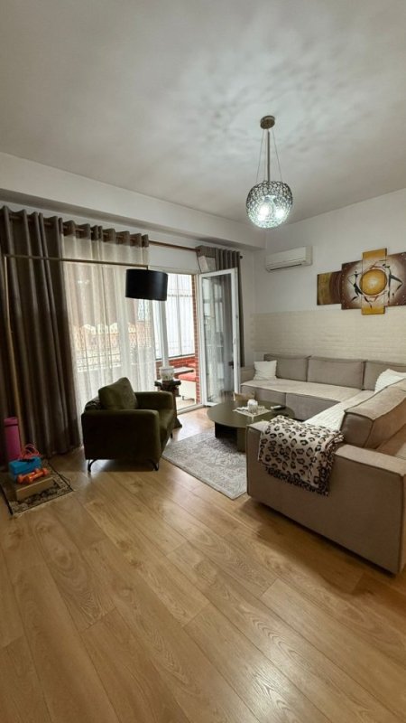 Tirane, shitet apartament 2+1 Kati 1, 114 m² 170.000 € (Yzberisht)