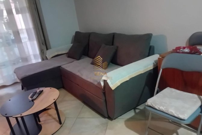 Tirane, jepet me qera apartament 1+1+Ballkon Kati 2, 60 m² 400 € (Rruga Engjell Mashi)