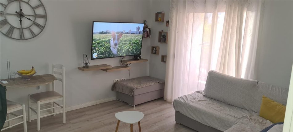 Tirane, shitet apartament 1+1 Kati 2, 120.000 € 