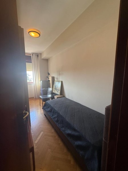 Tirane, jepet me qera apartament 2+1+Ballkon Kati 7, 98 m² 1.600 € (Torre Drini)