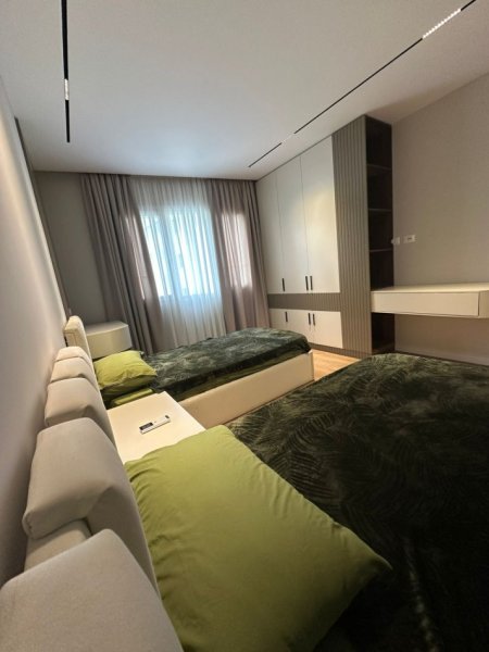 Tirane, shitet apartament 2+1+Ballkon Kati 7, 105 m² 260.000 € (River Residence)